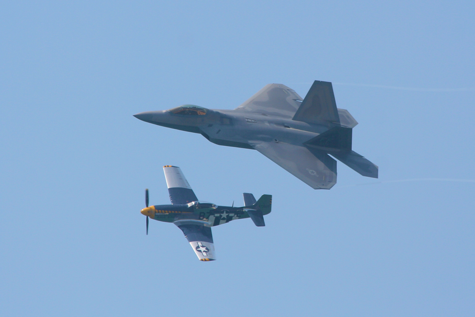 F22 & Mustang